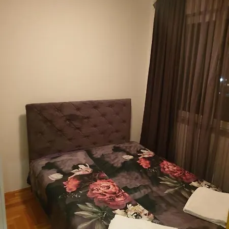 Apartman 2 S V Istocno Sarajevo Lukavica Sa Jacuzzi Lux Spa Hilandarska Centar *
